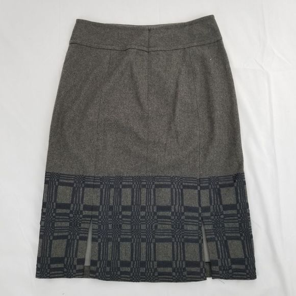 Magaschoni Collection Wool Embroidered Pencil Skirt Size 12.  0072 - Picture 2 of 7